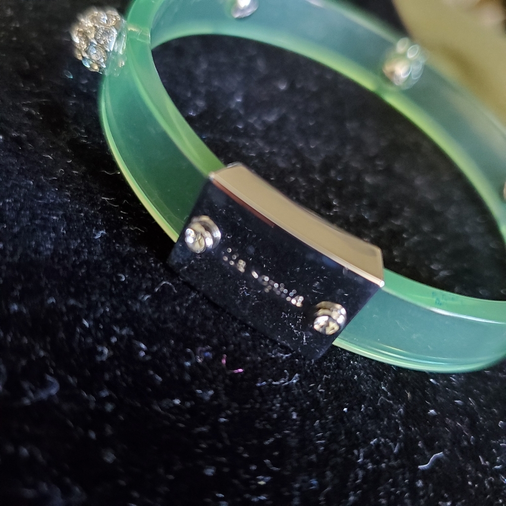 Lia Sophia green bangle silvertone, rhinestones Size Small